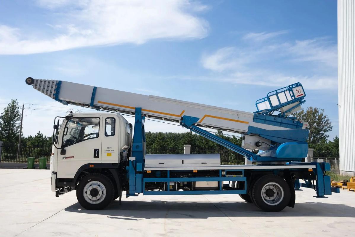 沧州运河云梯上料车租赁费用